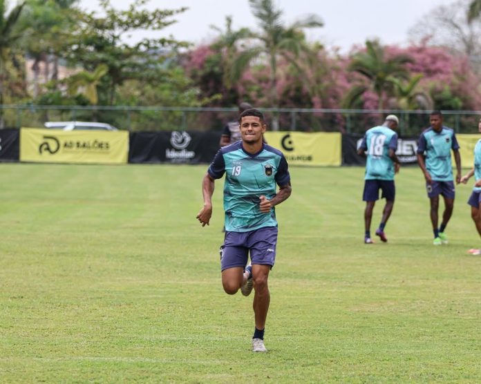 Atlético-GO busca a contratação de atacante do Botafogo, que estava na Série B