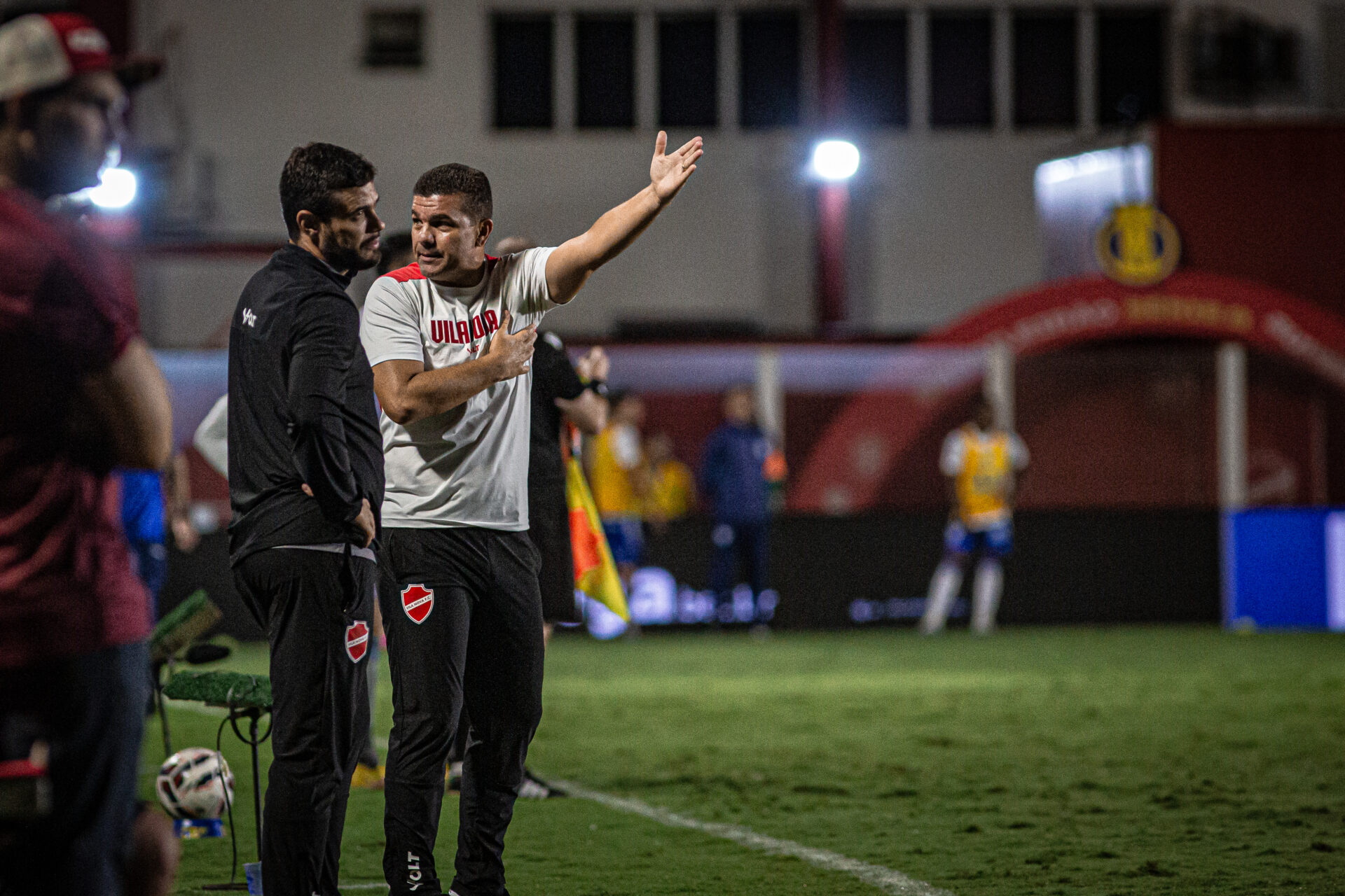 Alerta no OBA: Lesão grave tira defensor titular do Vila Nova do restante do Goianão 2026 Alerta no OBA: Lesão grave tira defensor titular do Vila Nova do restante do Goianão 2026