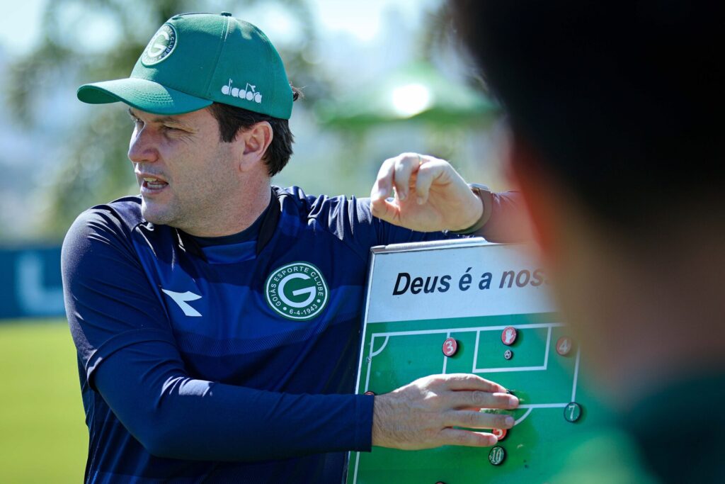 Reforços no Goiás: Daniel Paulista tem novidades para sequência de 2026