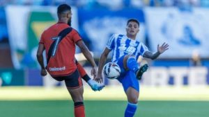 Atlético Goianiense vence Avaí no Accioly e deixa o Z4 da Série B