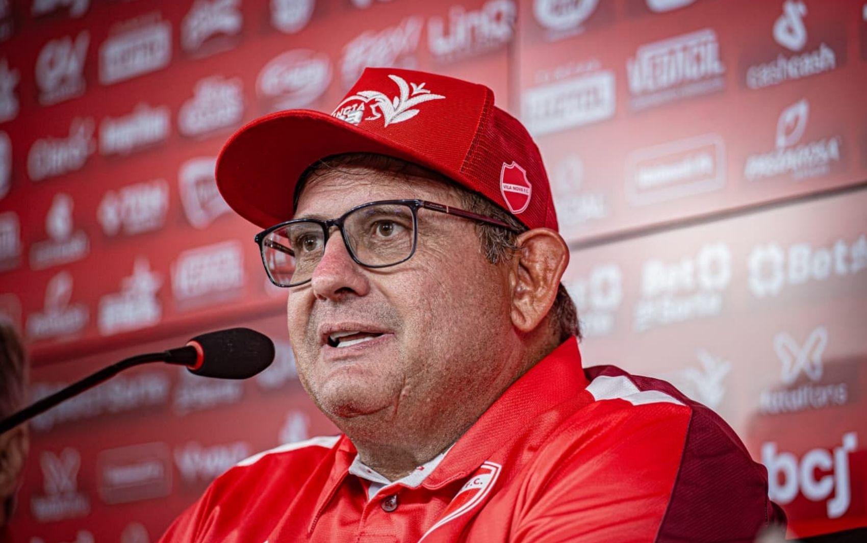 Guto Ferreira exalta invencibilidade do Vila Nova na Série B: “Um momento promissor…”