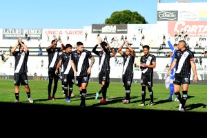 Jogadores da Ponte Preta entram em greve por salários atrasados