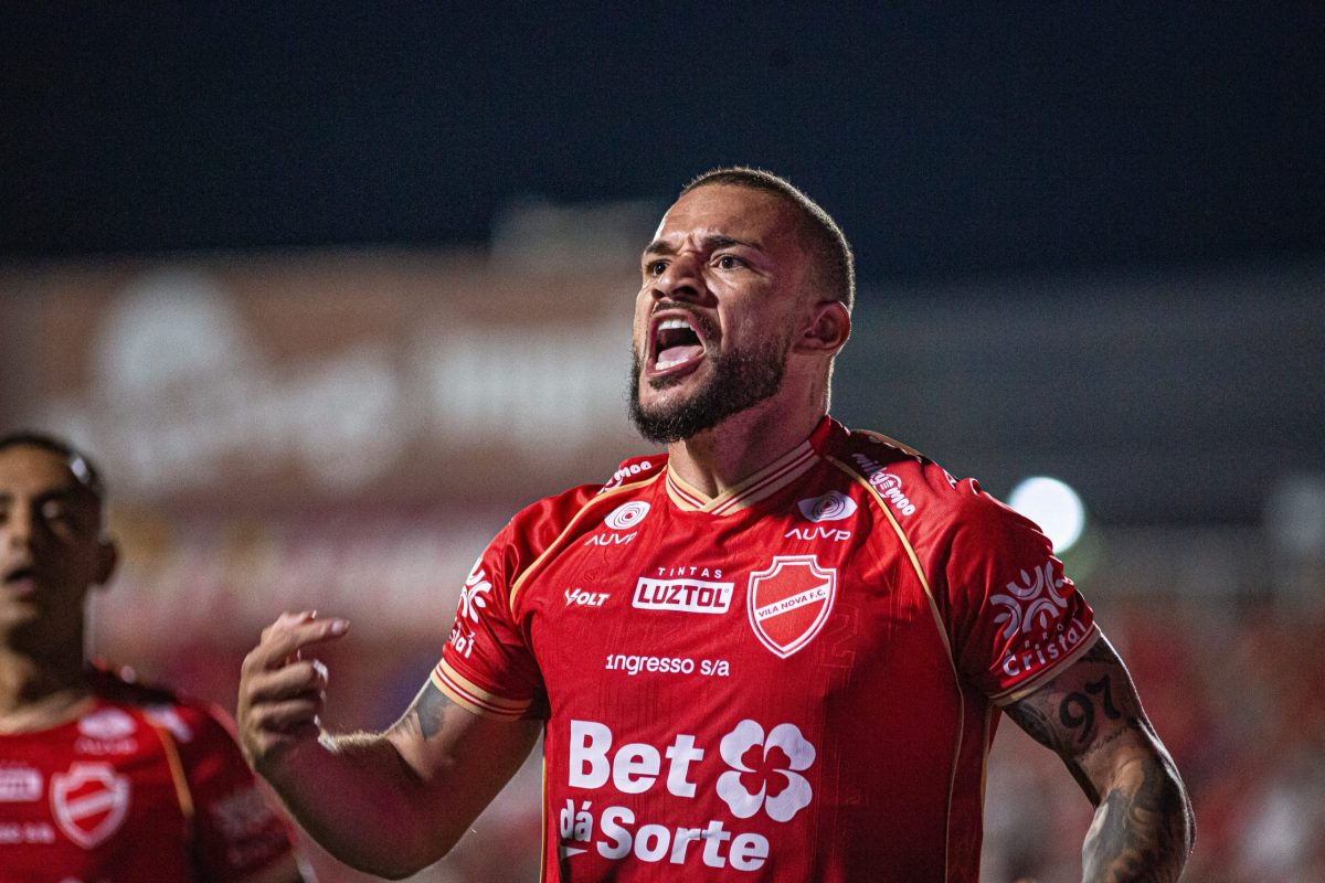 Guto Ferreira Reflete Sobre Empate do Vila Nova na Série B