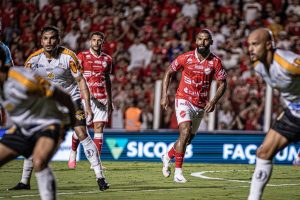 Vila Nova empata com Novorizontino e segue na ponta da Série B